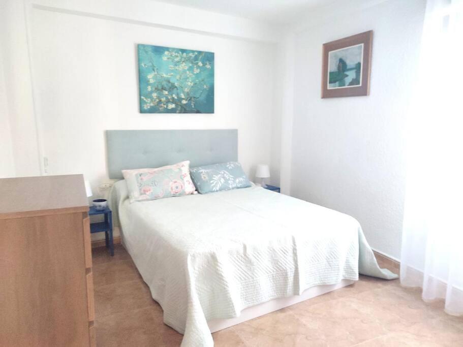 אליקאנטה Charming & Spacious Apartment In Historic Centre & Short Walk To Beach מראה חיצוני תמונה