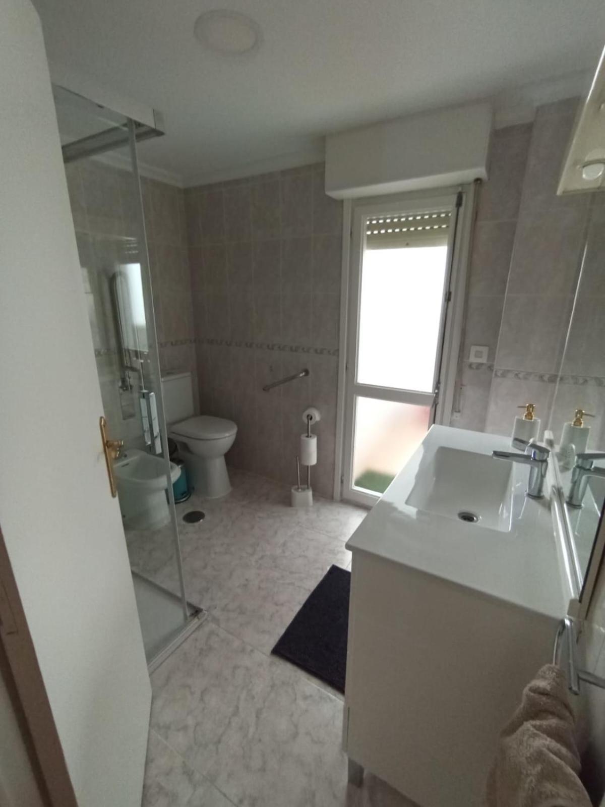 אליקאנטה Charming & Spacious Apartment In Historic Centre & Short Walk To Beach מראה חיצוני תמונה